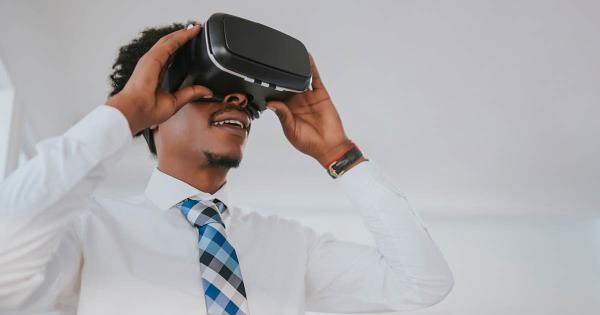 customer interacting virtually with a product